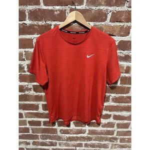 Nike Running Mens Red Short Sleeve T-shirt Size Medium Dri-Fit